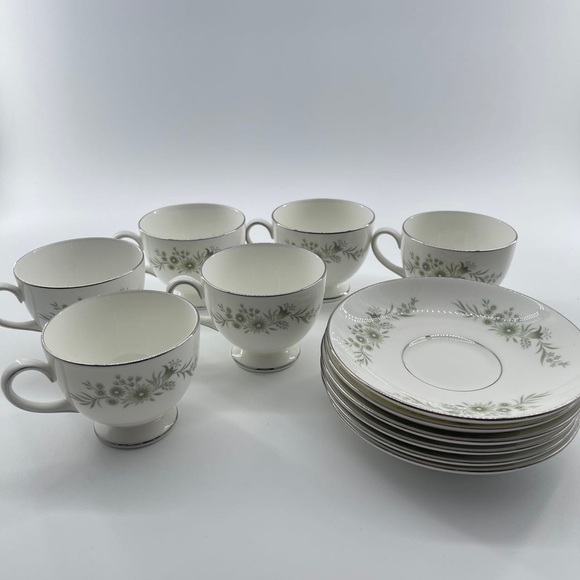 SET OF 6 WEDGWOOD WESTBURY BONE CHINA CUPS AND SAUCERS FOOTED EXCELLENT - Picture 4 of 6